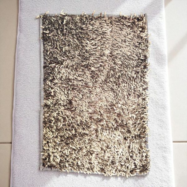 FANCY GLOSSY ANTISKID MICROFIBRE BATH FOOTMAT - Image 3